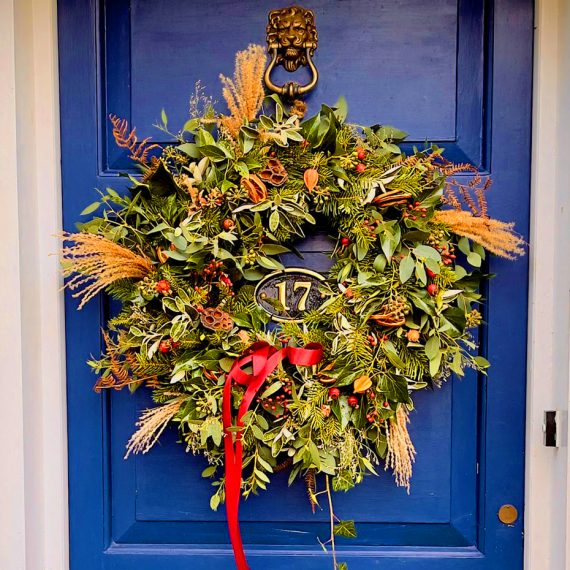 Xmas2022-bluedoor-wreath-930x930px