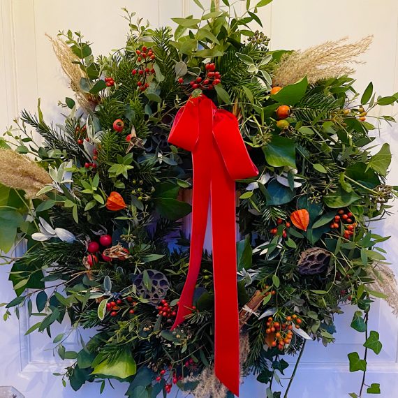 Xmas2022-redribbon-wreath-930x930px
